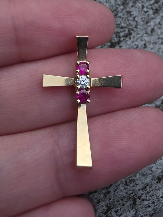 Jewelry - Vintage 14k Solid Gold Diamond And Ruby Cross Pendant